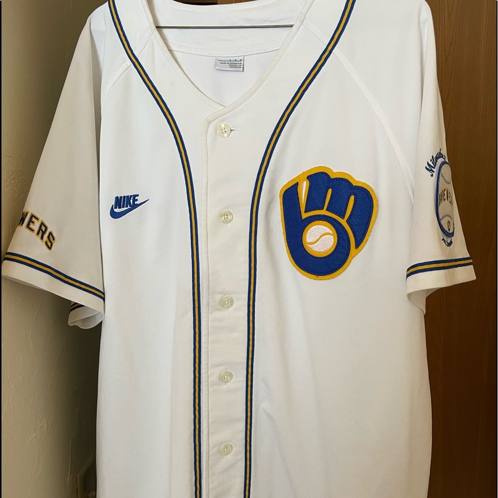 Milwaukee brewers nameless jersey